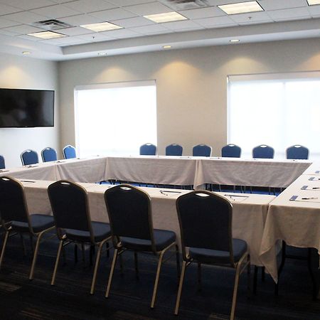 Holiday Inn Express Leland - Wilmington Area By Ihg Buitenkant foto