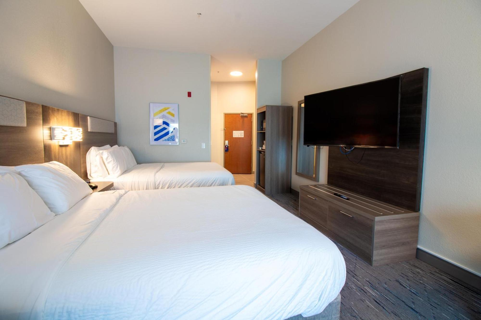 Holiday Inn Express Leland - Wilmington Area By Ihg Buitenkant foto