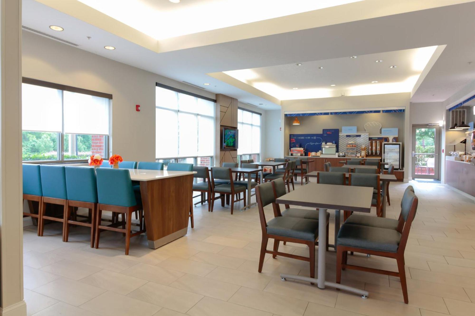 Holiday Inn Express Leland - Wilmington Area By Ihg Buitenkant foto