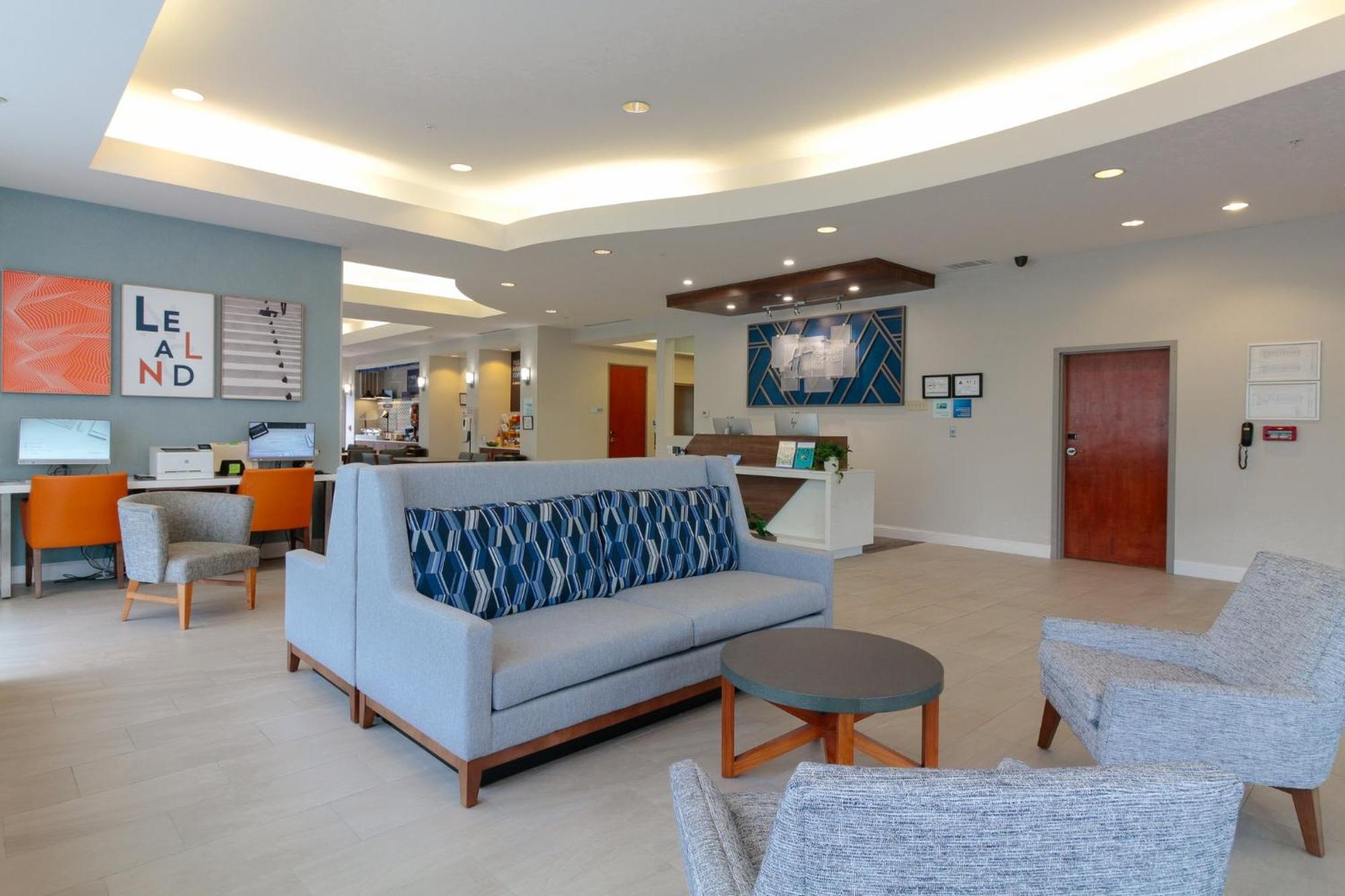 Holiday Inn Express Leland - Wilmington Area By Ihg Buitenkant foto