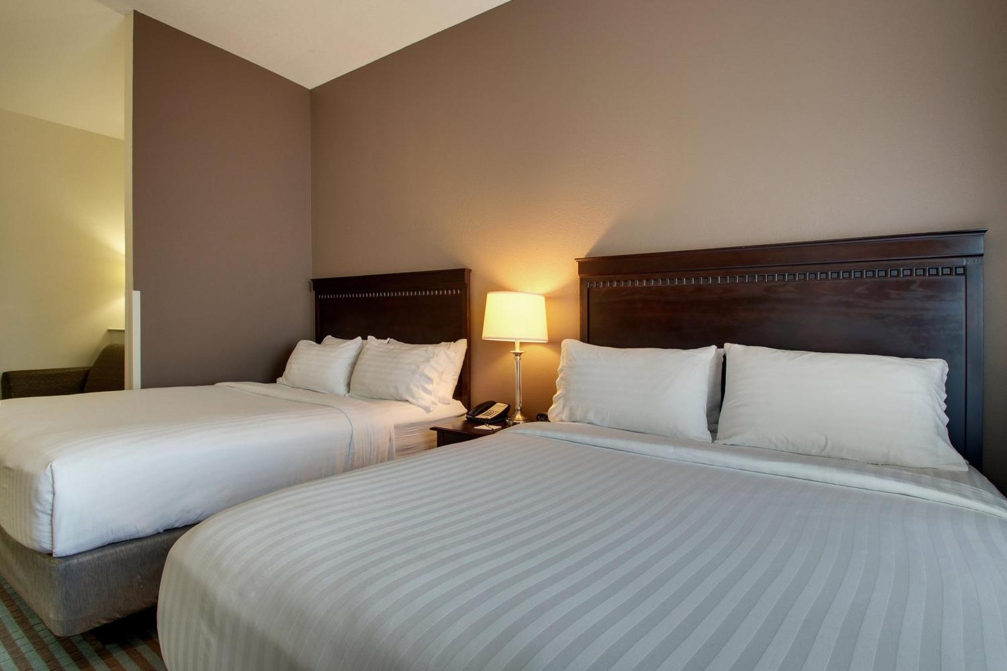 Holiday Inn Express Leland - Wilmington Area By Ihg Buitenkant foto