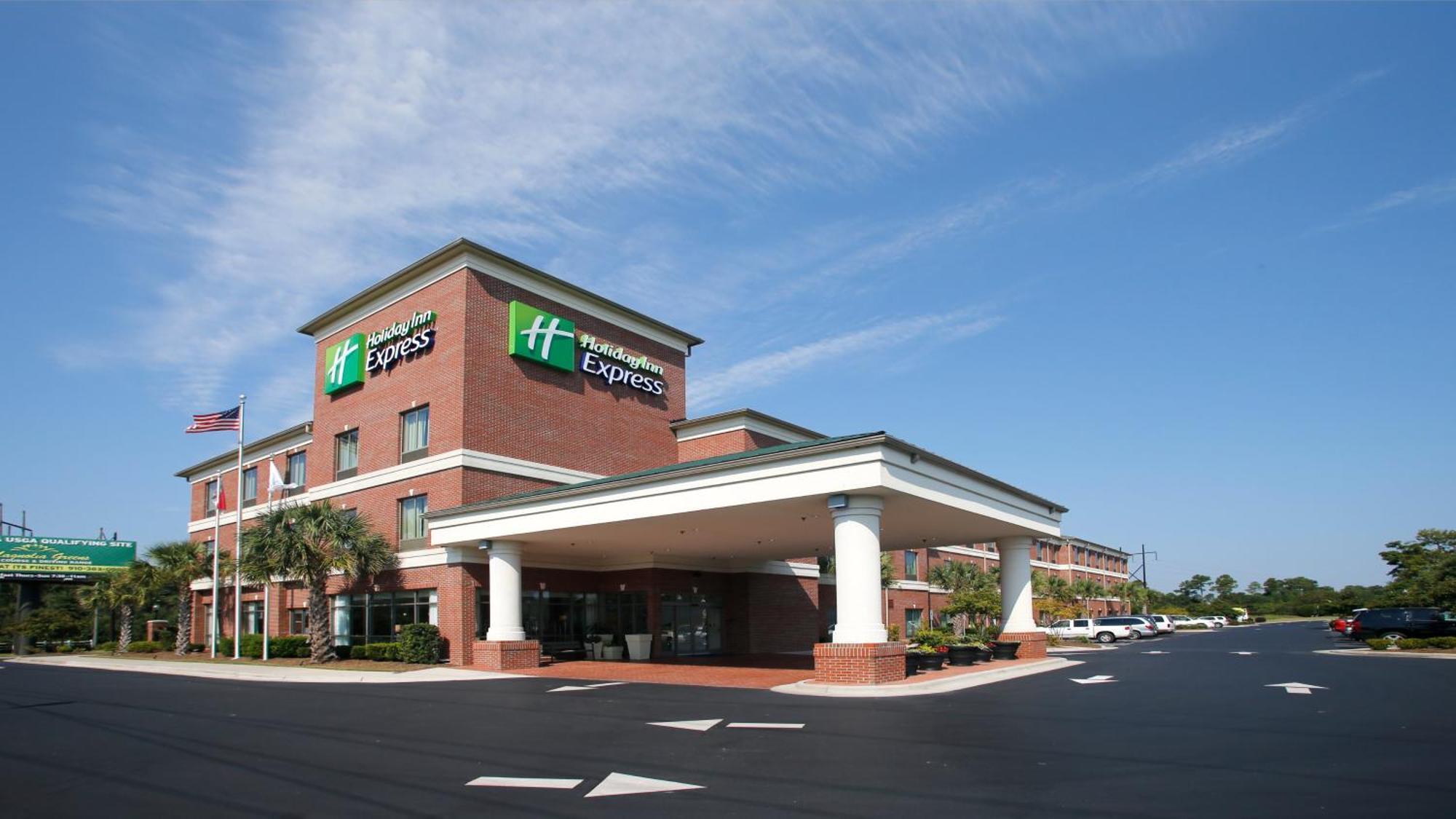 Holiday Inn Express Leland - Wilmington Area By Ihg Buitenkant foto