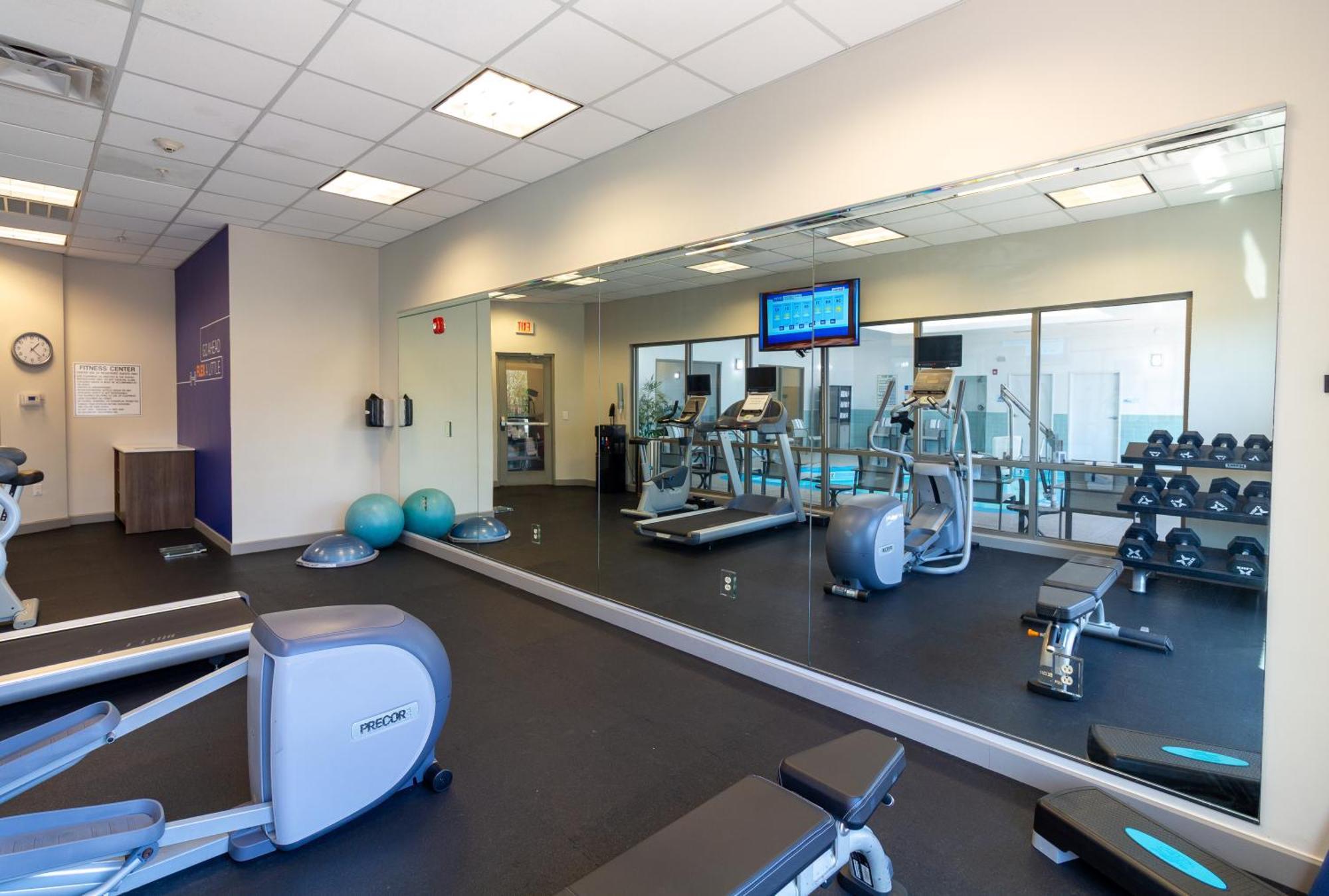 Holiday Inn Express Leland - Wilmington Area By Ihg Buitenkant foto